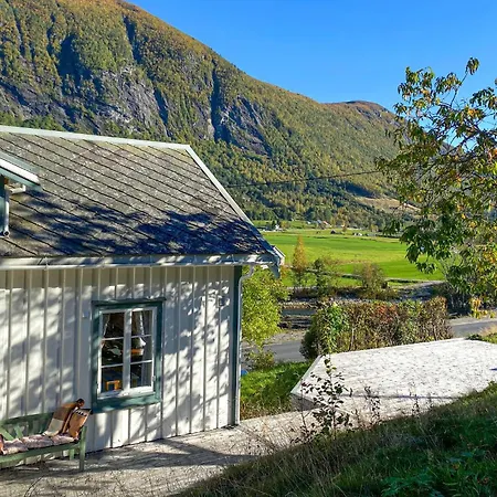 Prachtig In Vistdal Met Wifi Vakantiehuis Myklebostad (More og Romsdal)