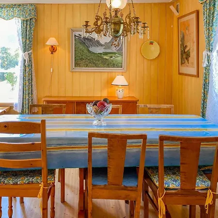 Prachtig In Vistdal Met Wifi Vakantiehuis Myklebostad (More og Romsdal)