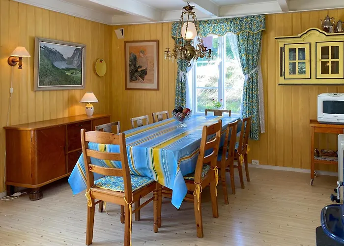 Beautiful In Vistdal With Wifi * Myklebostad (More og Romsdal)