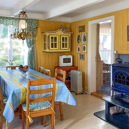 Beautiful In Vistdal With Wifi Myklebostad (More og Romsdal)